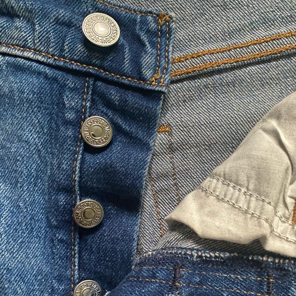 Levi’s Wedgie Straight Jean - Picture 4 of 5